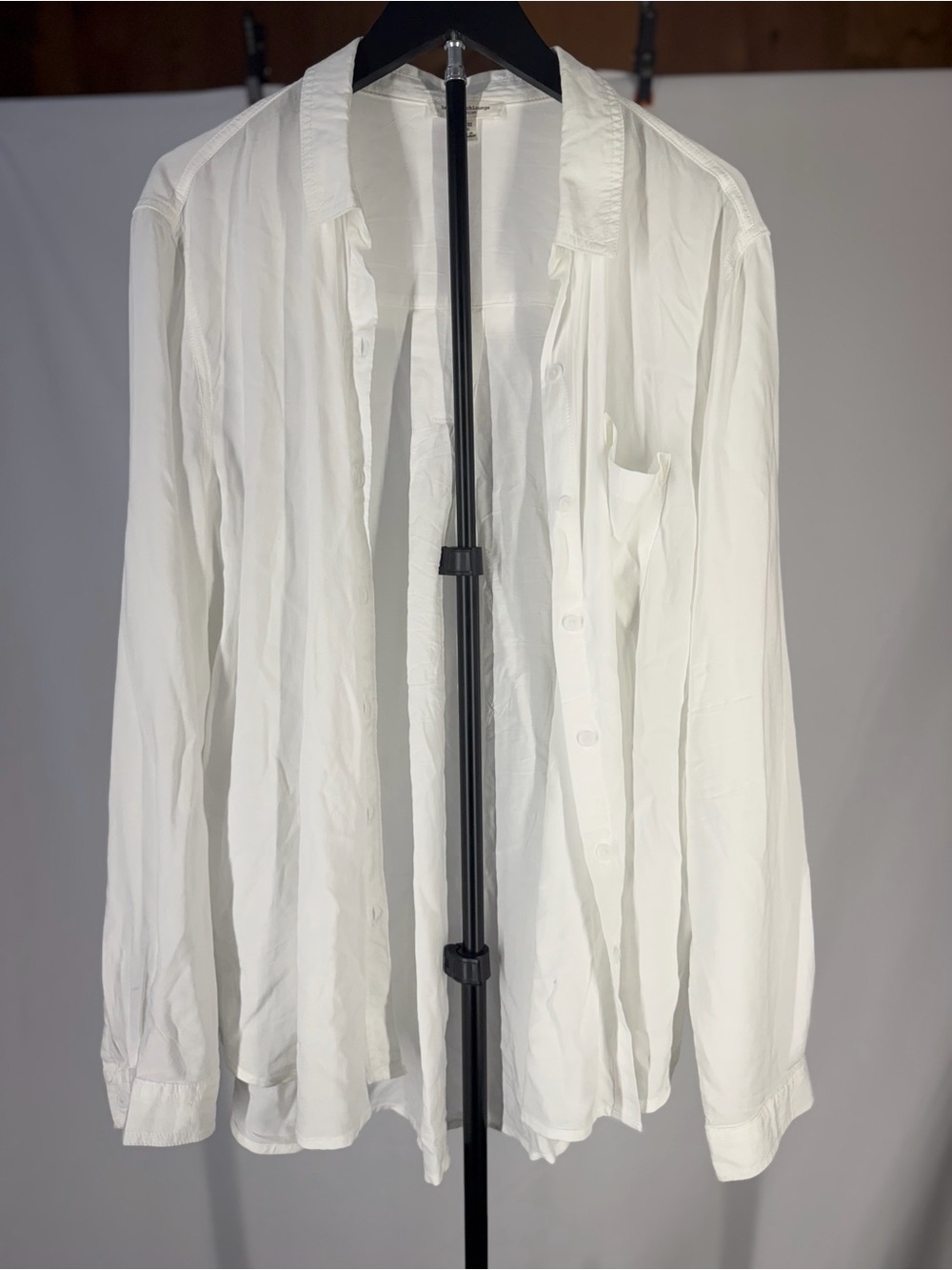 beachlunchlounge White Button-Down Shirt